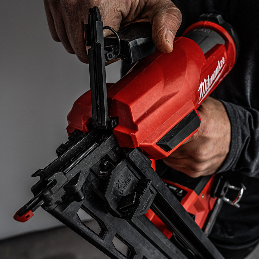 Milwaukee M18FN16GA 18V Fuel 16G Angled Nailer Body Protrade