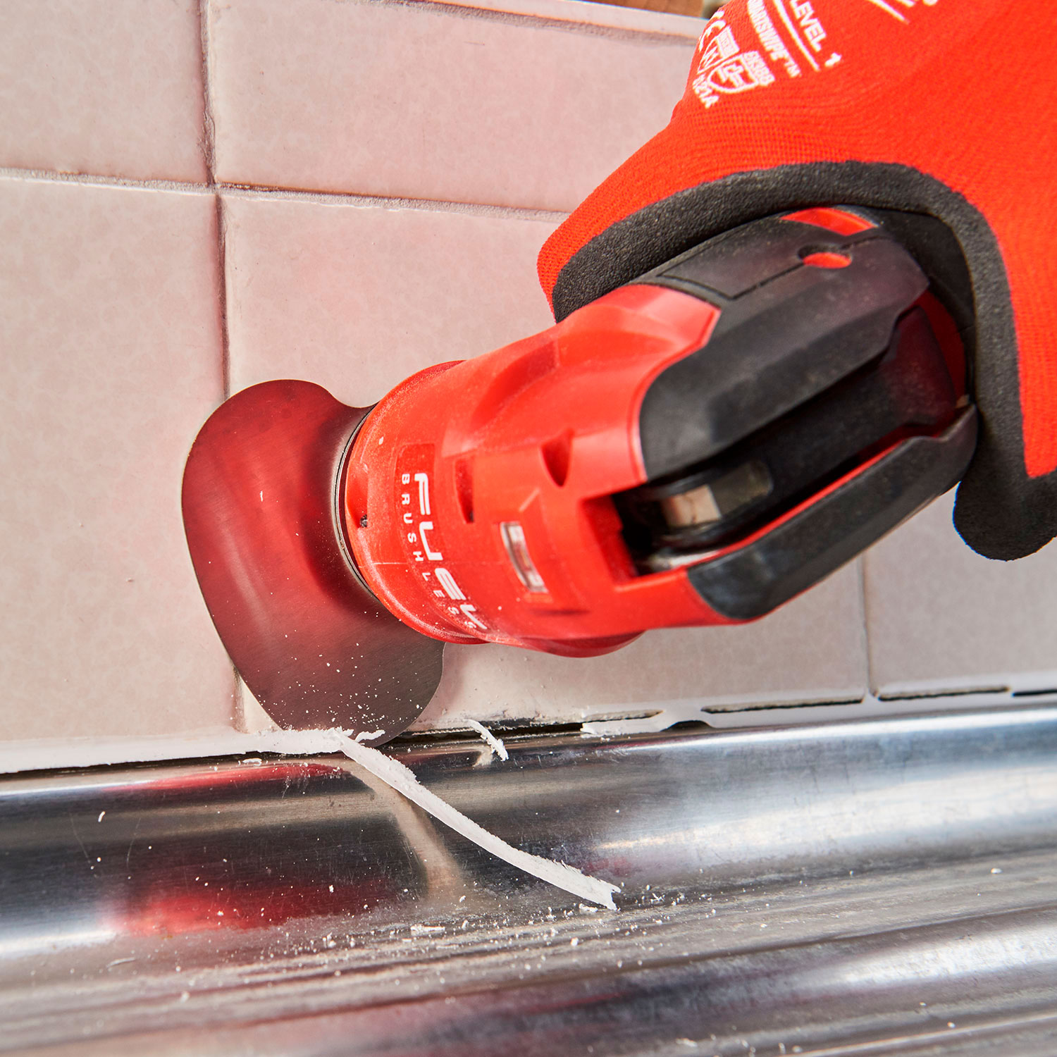 Milwaukee m12 online fuel oscillating tool